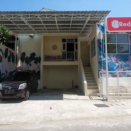 Reddoorz Syariah Near Universitas Mercu Buana Kampus 2 Yogyakarta Kejayan Dış mekan fotoğraf