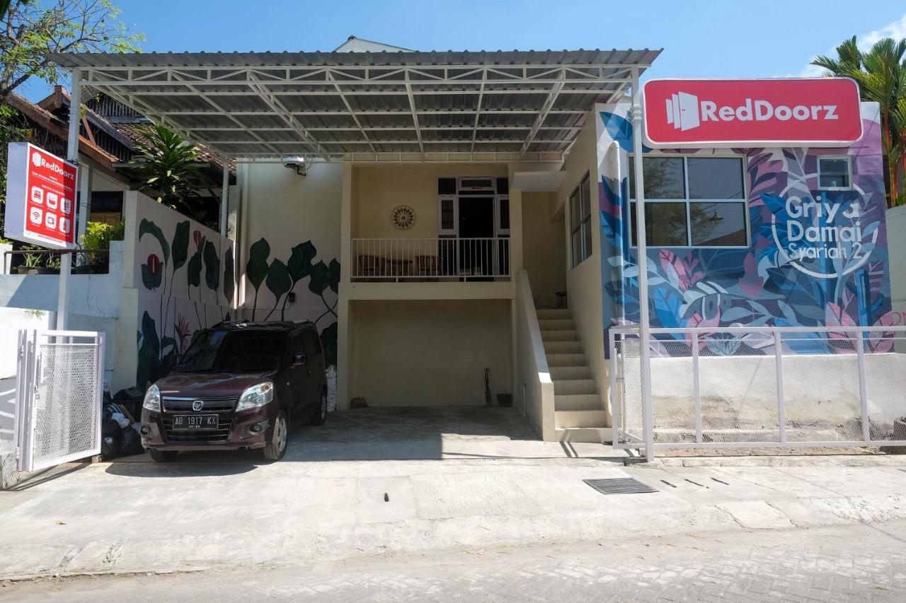 Reddoorz Syariah Near Universitas Mercu Buana Kampus 2 Yogyakarta Kejayan Dış mekan fotoğraf